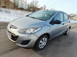 mazda 2 2014 med lavt km 115000km