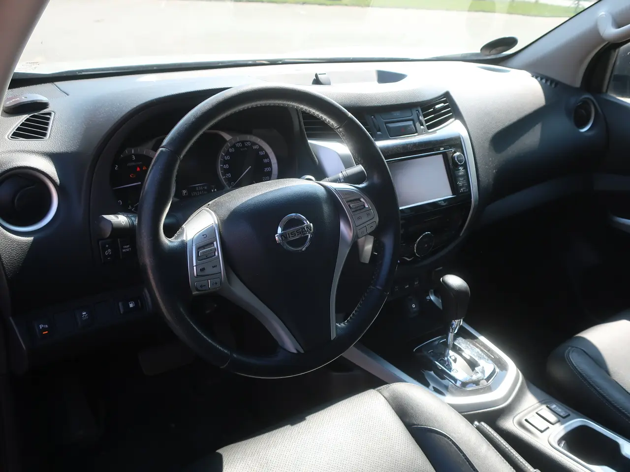 Billede 13 - Varebil NISSAN Navara 2.3 Dci 190 Double Cab 4WD AT