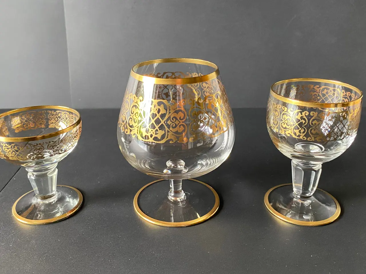 Billede 3 - Glas m/ guldkant og guldmønster