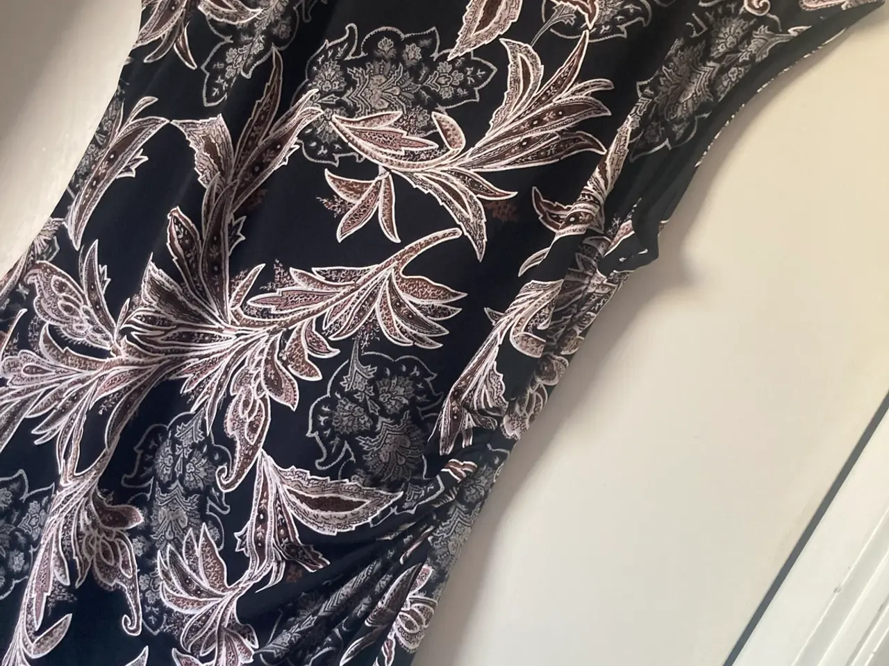 Billede 3 - Flot kjole, mrk. Connected Apparel, str. L (US 10)