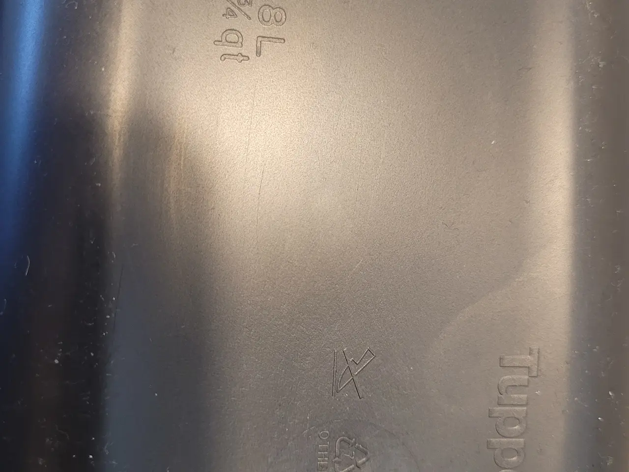 Billede 4 - Tupperware Ultra Pro brødform med låg