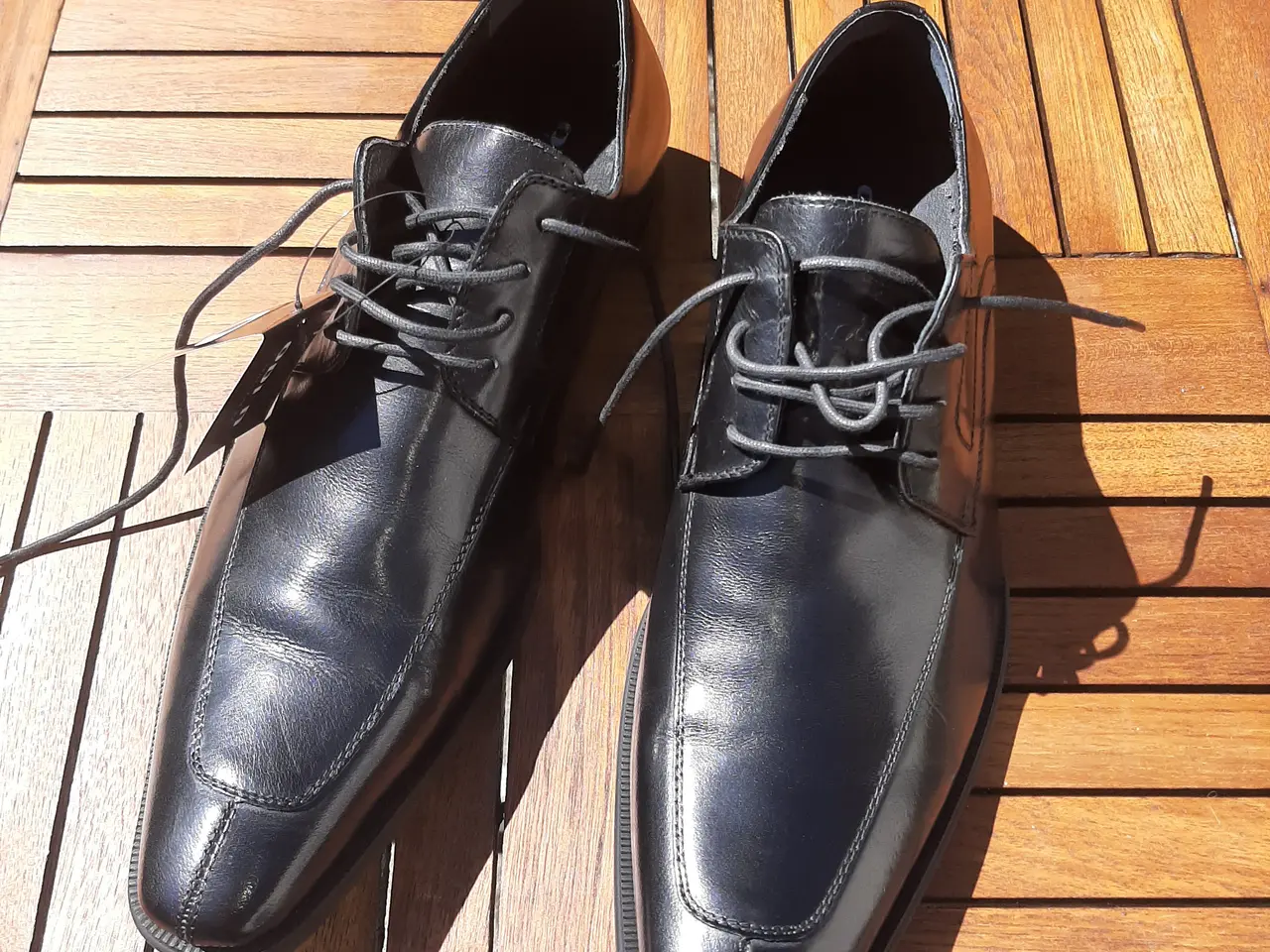 Billede 2 - Odiin Classic design elegant sort sko i læder 44.