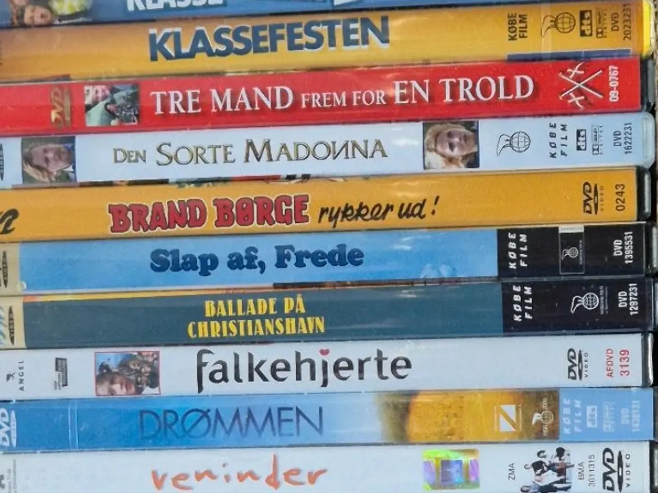Billede 2 - Mere end 75 Danske film 20 kroner stk.