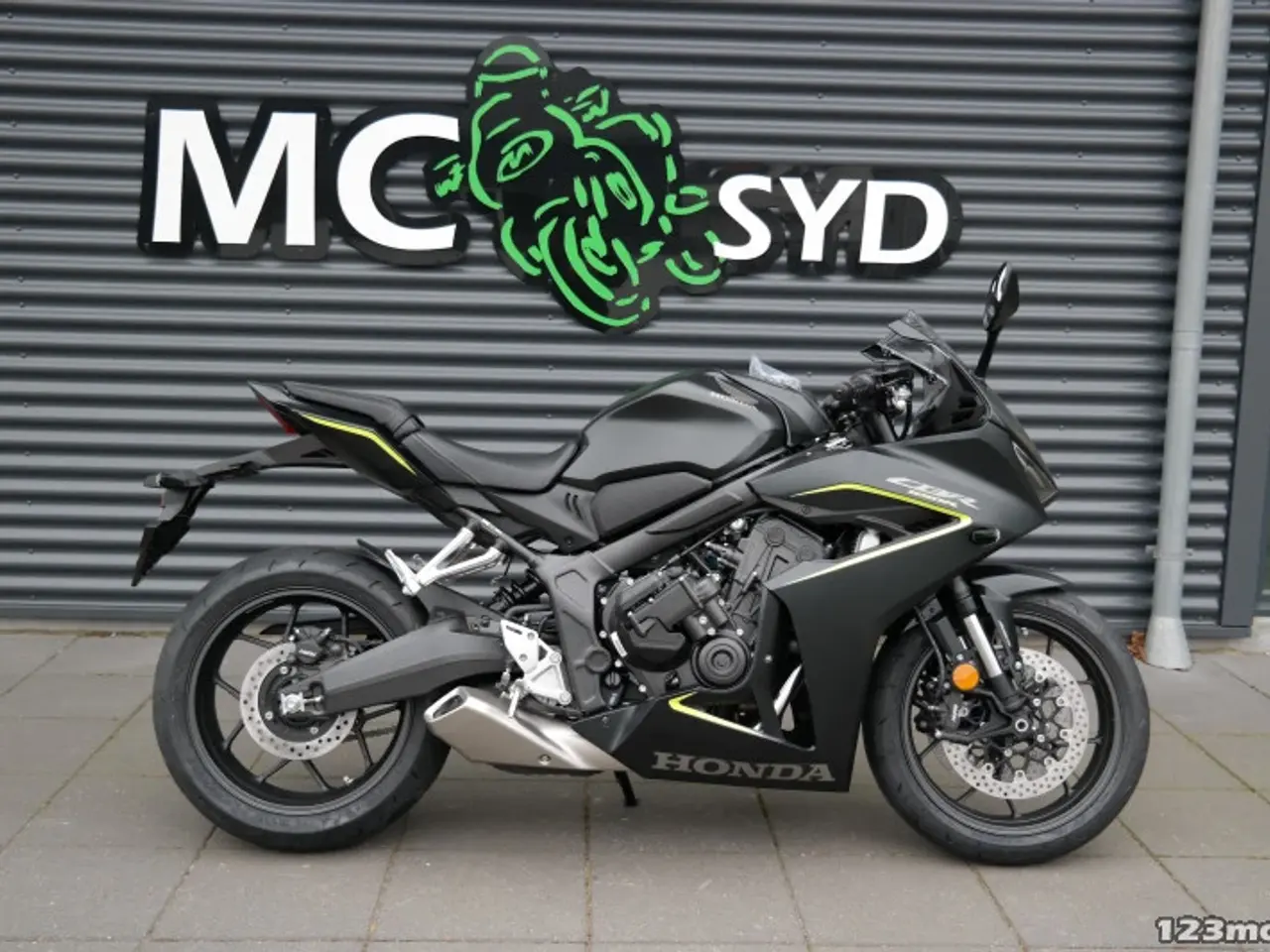 Billede 1 - Honda CBR 650 R E-Clutch MC-SYD       BYTTER GERNE
