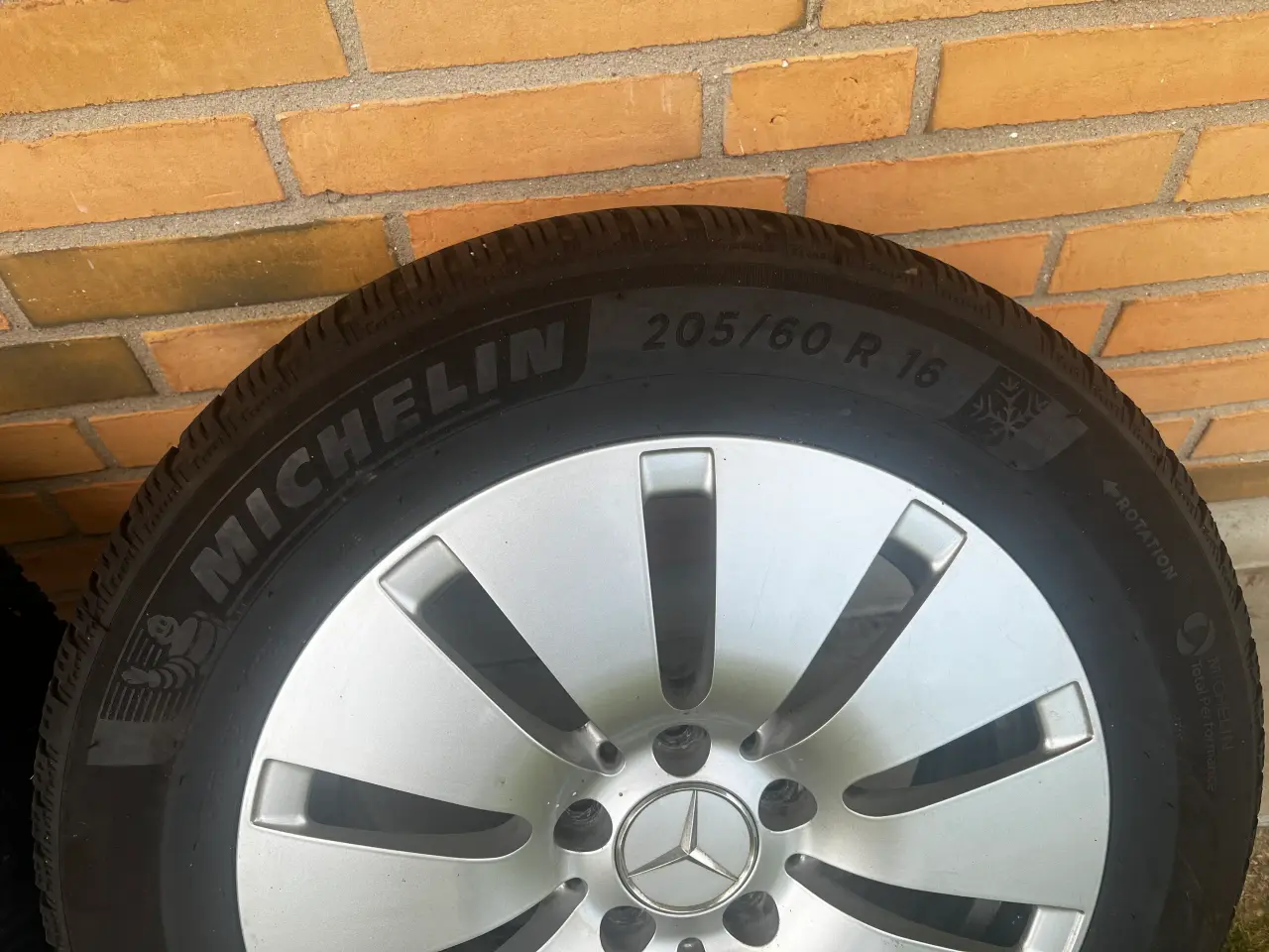 Billede 3 - Mercedes alufælge med vinterdæk