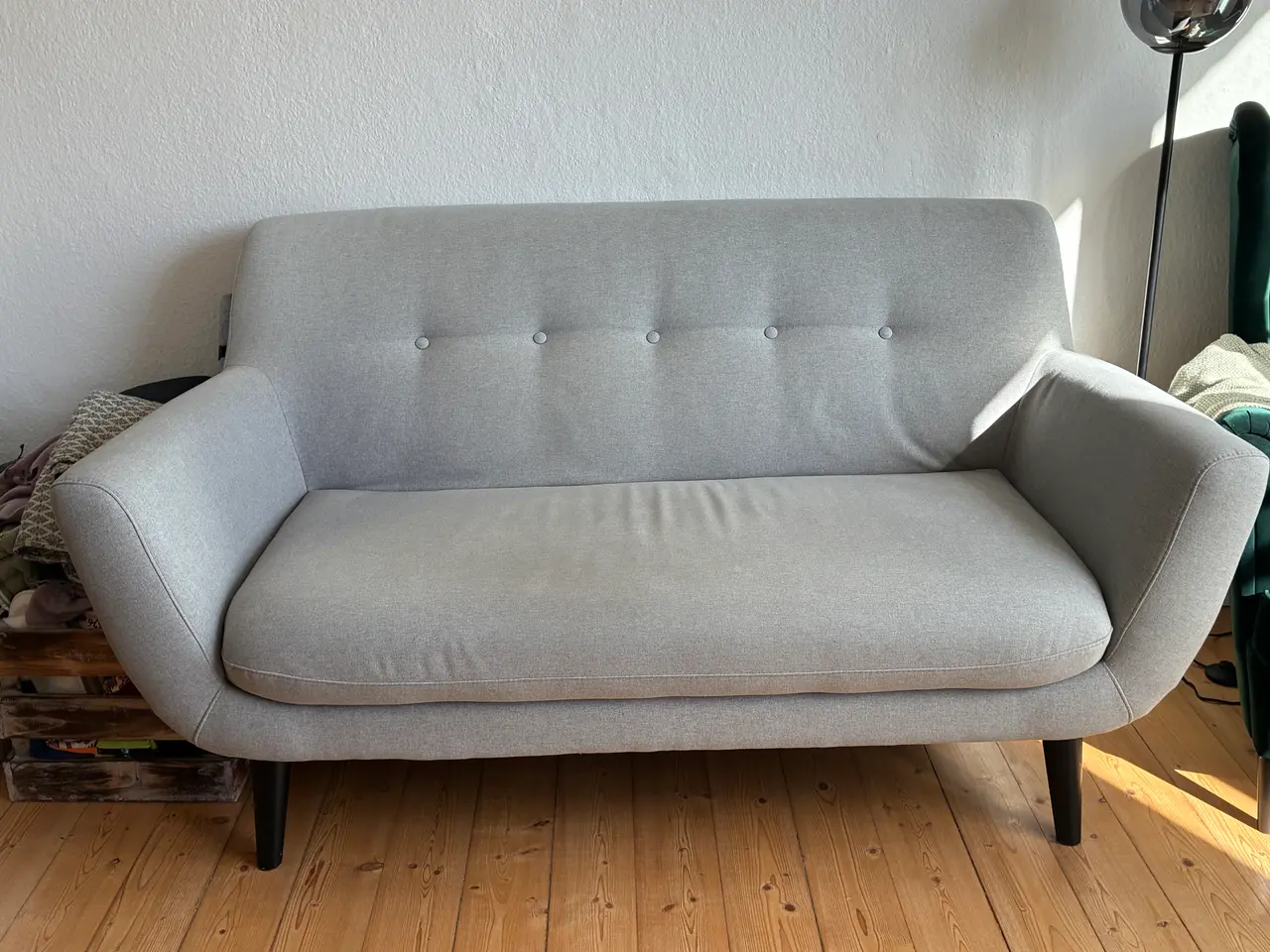 Billede 1 - 2-personers sofa i lys grå