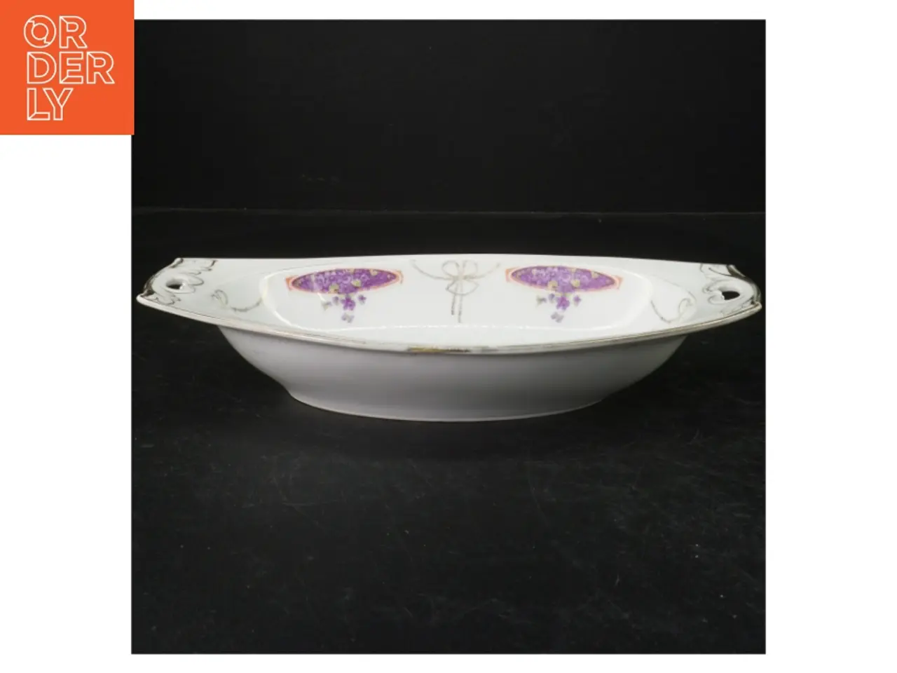 Billede 1 - Porcelænsfad med blomstermotiv fra C. T Altwasser Germany (str. 28x16 cm)