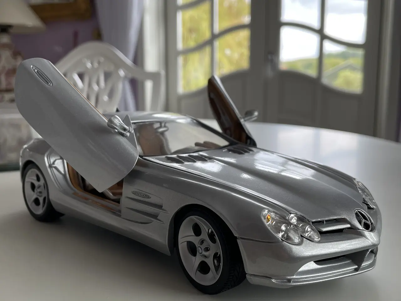 Billede 1 - Flot Mercedes SLR McLaren 1:18 modelbil