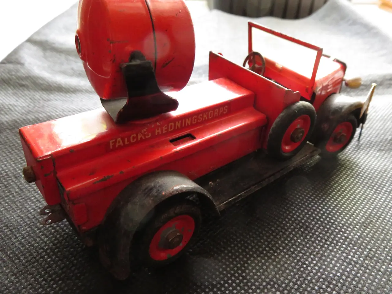 Billede 4 - Tekno Blikbiler. 6 stk. + reservedele.
