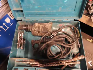 Slagboremaskine MAKITA HR2470FT