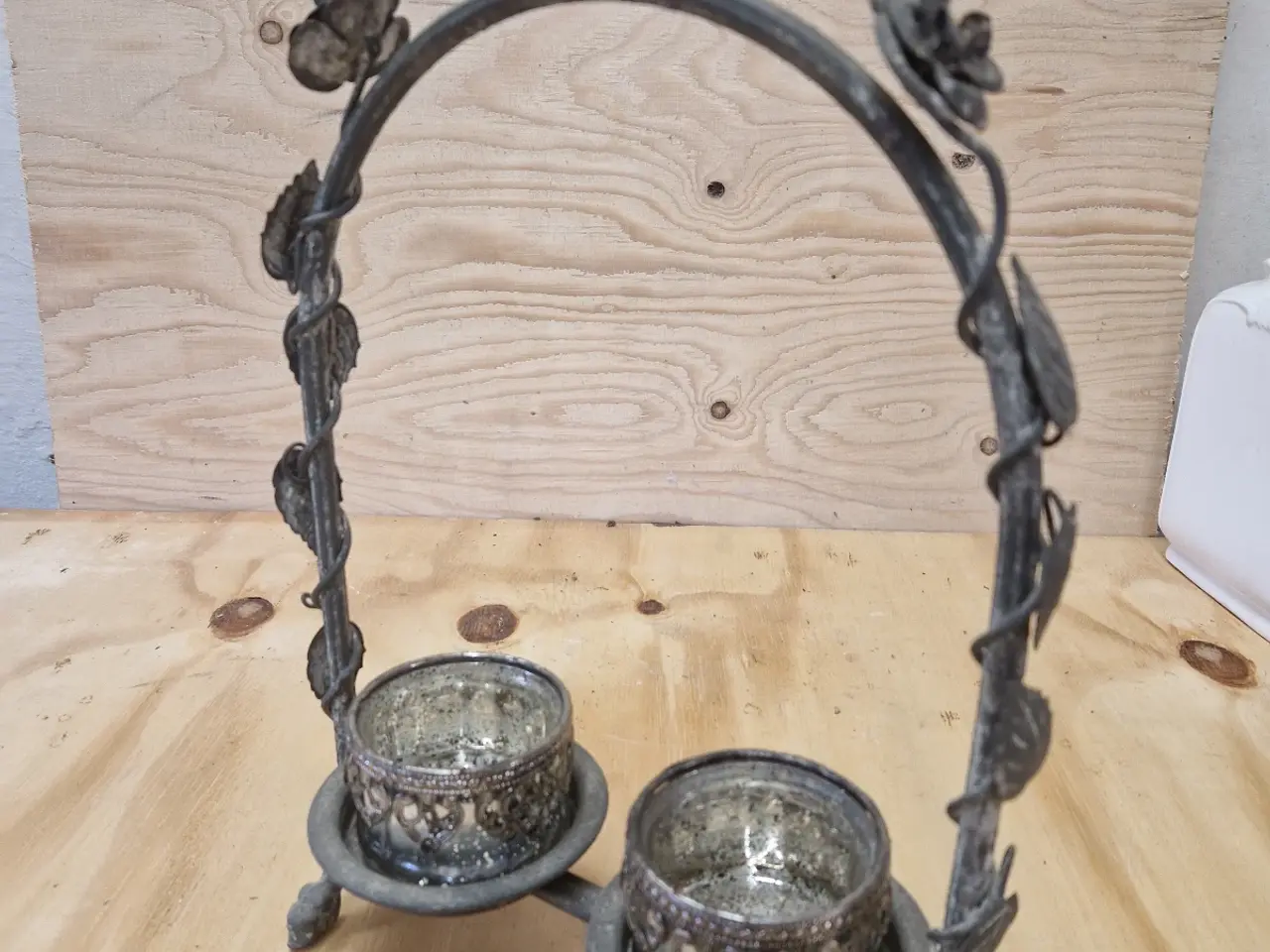 Billede 2 - Vintage smedejernslysestage med 2 glasholdere 