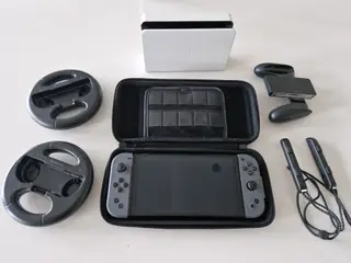 Nintendo Switch OLED model incl. tilbehør
