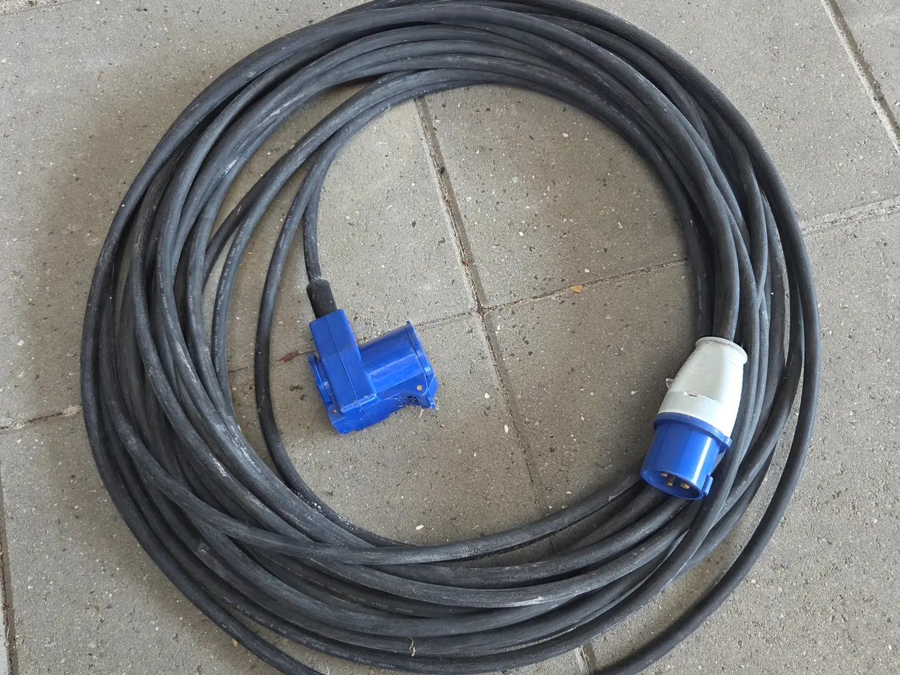 Billede 1 - CEE kabel med schukoudtag 25 meter 3G2,5