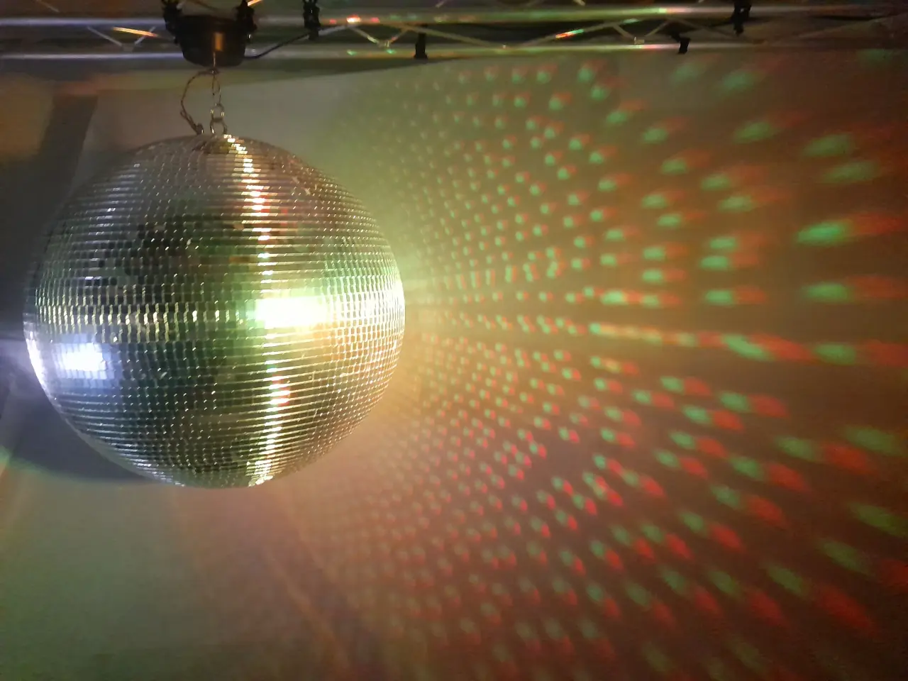 Billede 6 - Udlejes - 50cm. DISCOKUGLE, SPEJLKUGLE, MIRRORBALL