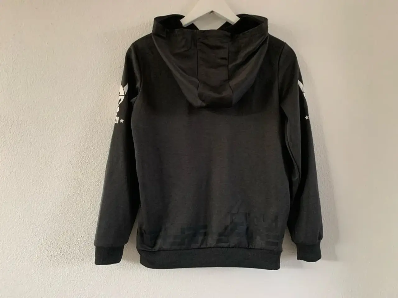 Billede 3 - Hættetrøje str.146/152