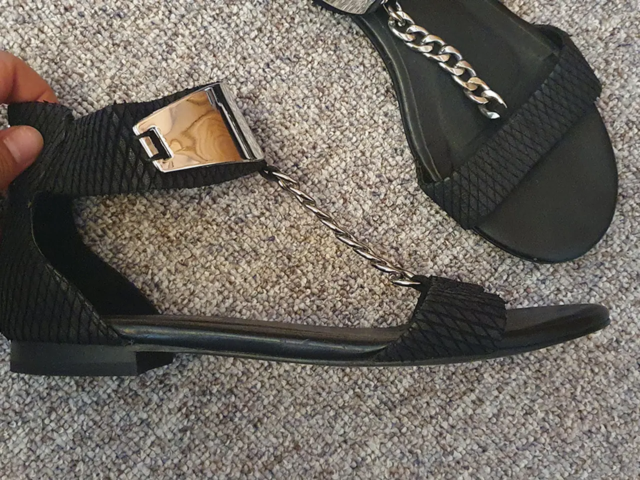 Billede 1 - Sort sandal fra Sofie Schnoor str. 38