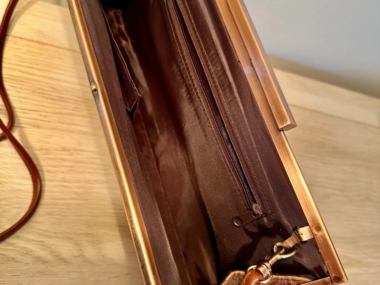 Billede 5 - Retro clutch fra BJØRN BORG sælges