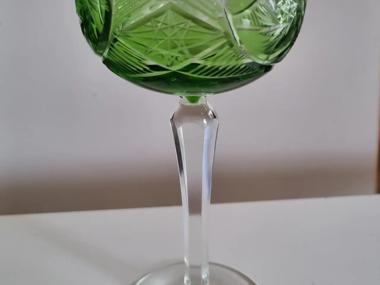 Billede 1 - Bøhmisk glas/rømerglas i grøn.