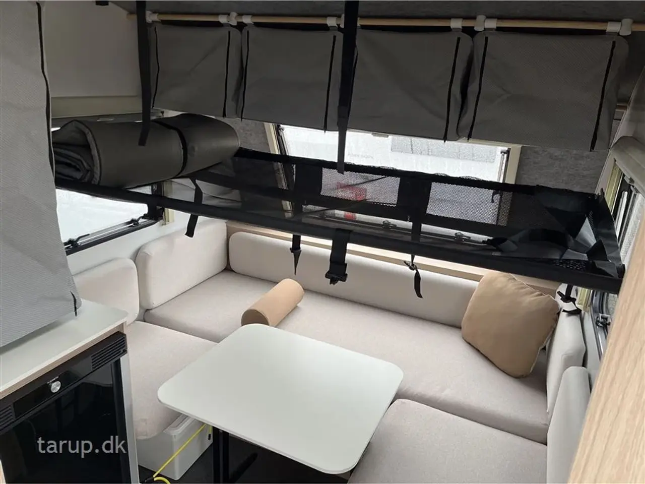 Billede 7 - 2025 - Adria Aviva Lite 300 LH   NYHED! Endesiddegruppe, stabilisator, stort opbevaringsrum i front, mulighed for at lave en lille køje