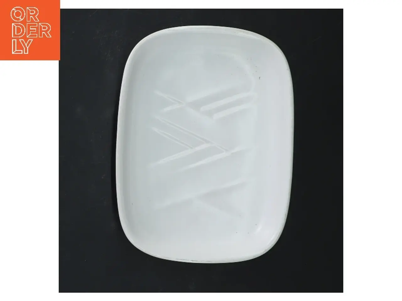 Billede 2 - Hvid porcelænsfad (str. 16,5x12,5 cm)