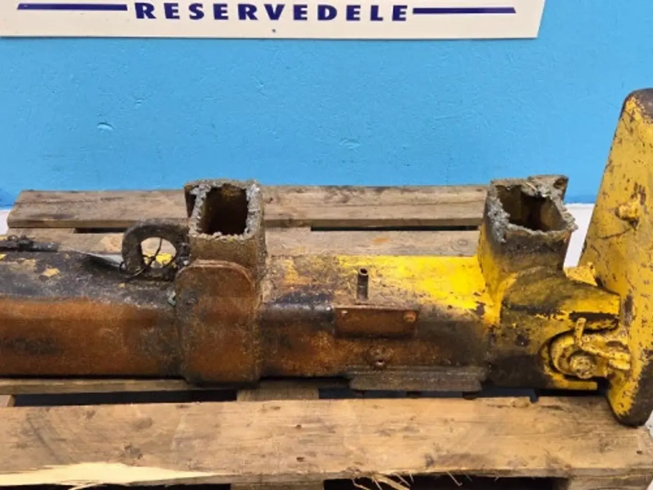 Billede 14 - New Holland LB115B Støtteben R. 87376352