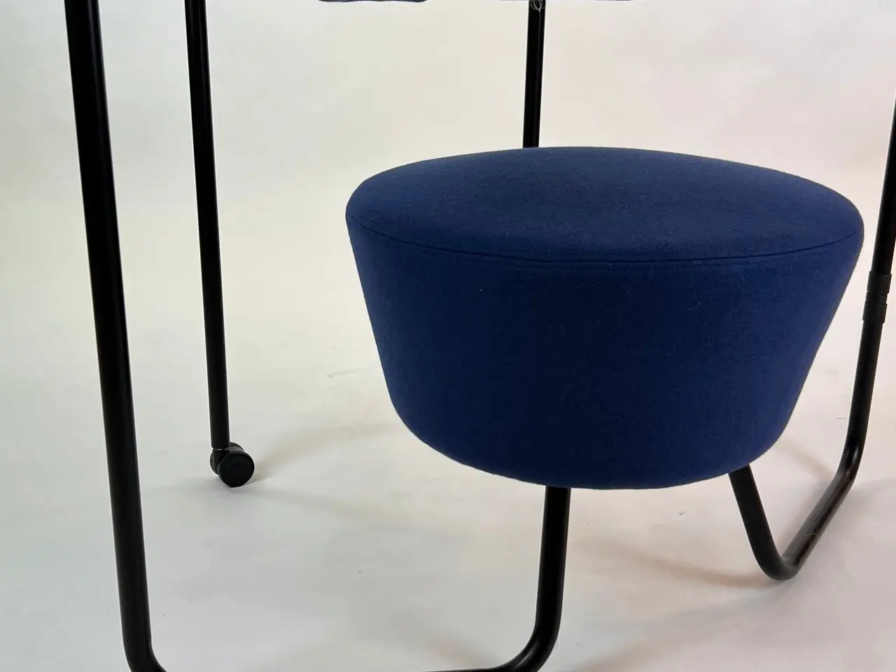 Billede 5 - GreyFox FLOAT Loungestol – Blå med Sort Stel