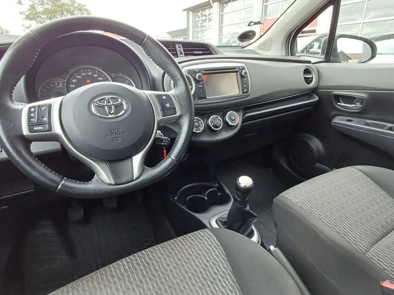 Billede 13 - Toyota Yaris 1,0 VVT-i T2 Touch