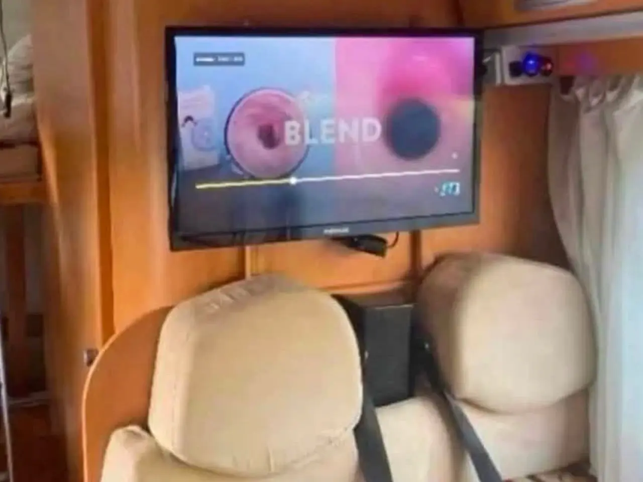 Billede 3 - Autocamper 6 seler / 6 sove-B kørekort
