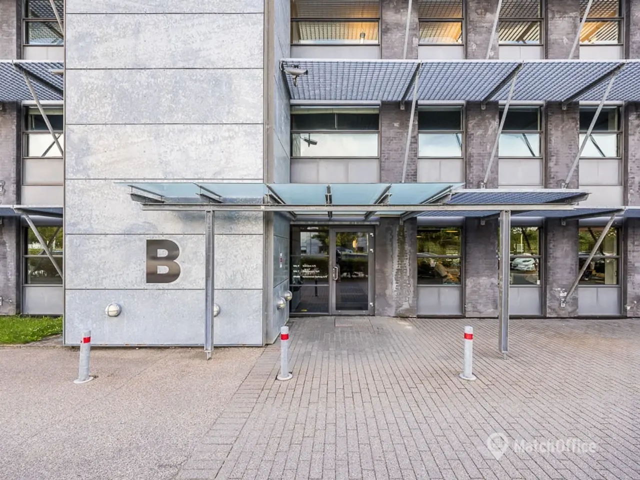 Billede 8 - Kontor med lys fra alle sider på 1. sal