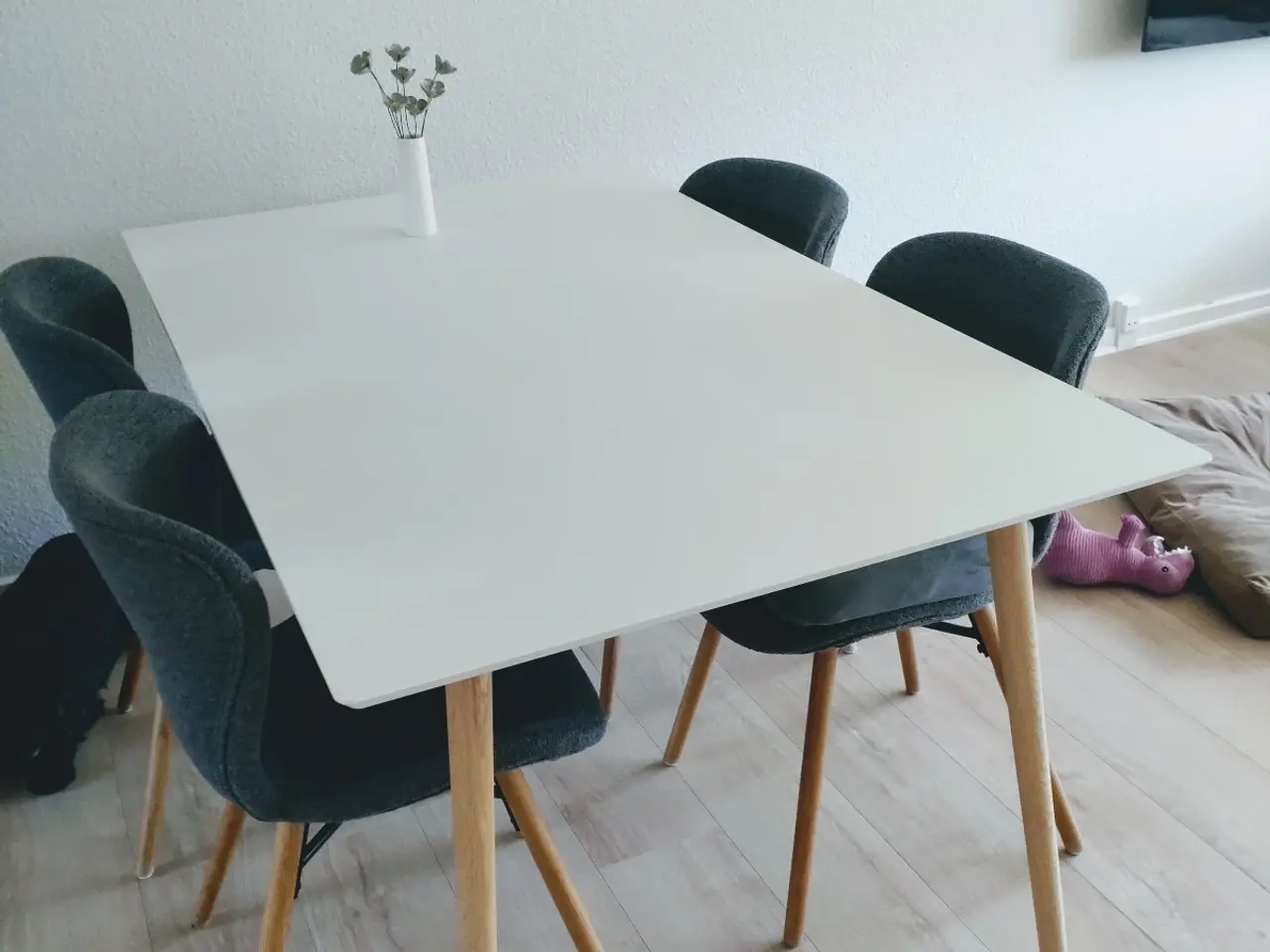 Billede 3 - Spisebord m. 2 tillægsplader 