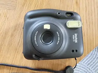 Fujifilm Instax Mini 11 instantkamera sort