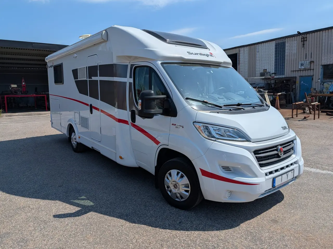 Billede 2 - Sunlight T69L
