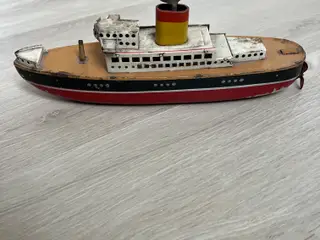 Blikpladebåd med urværk