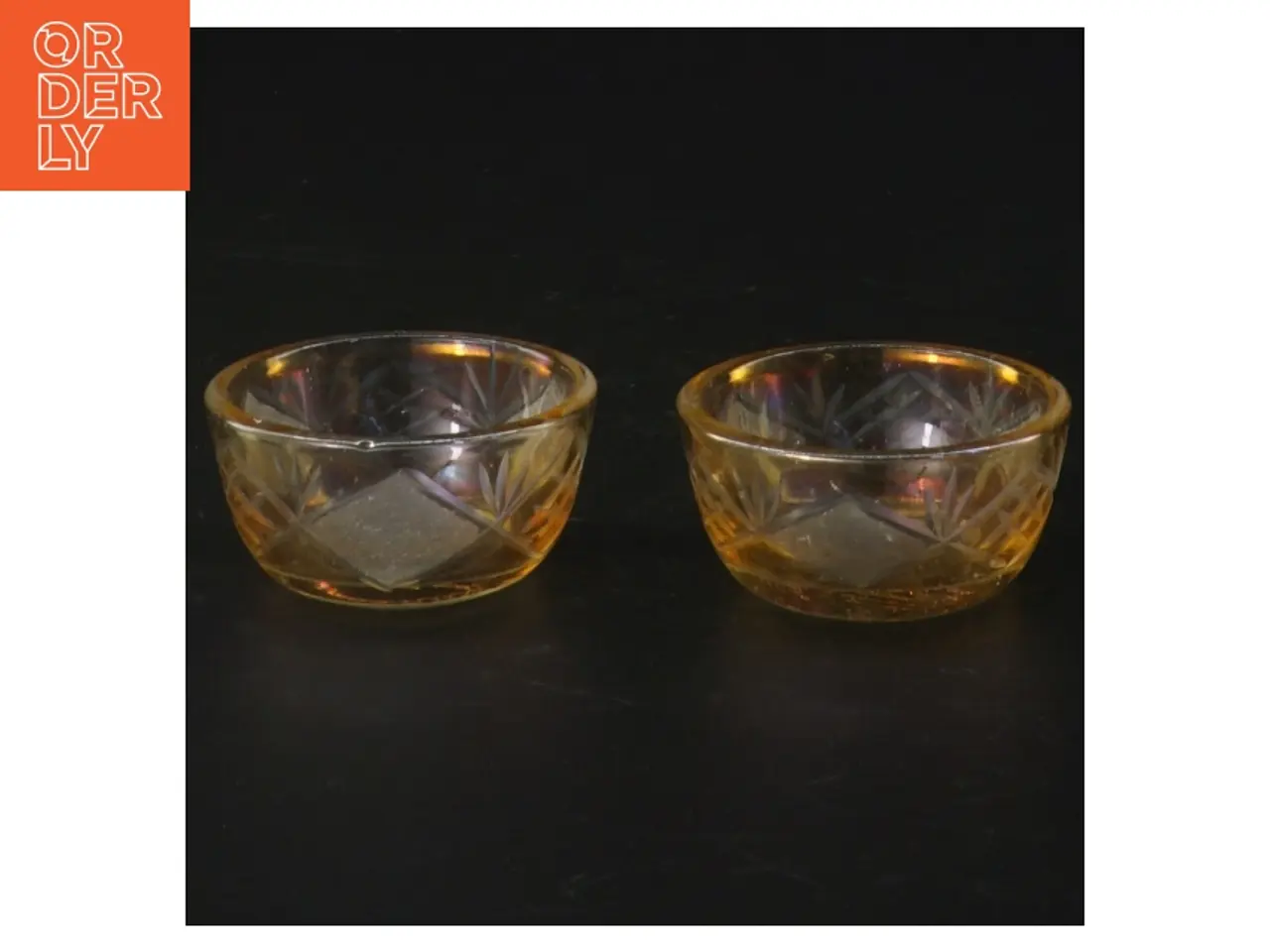 Billede 2 - Små skåle i farvet glas (str. Ø. 5,5 cm)
