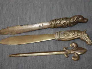 Bronze eller messing brevåbner med jagt hund
