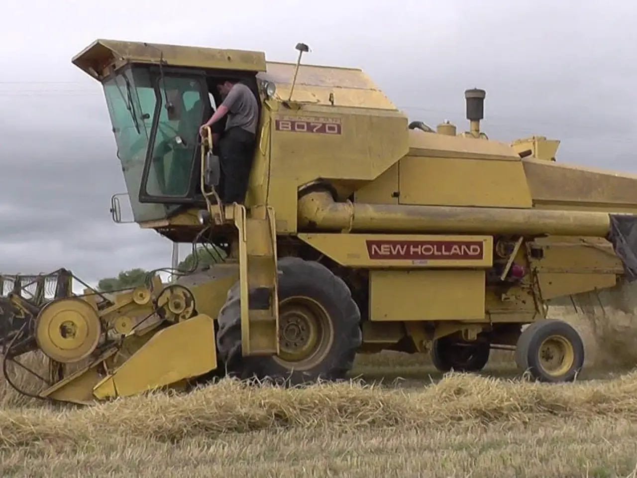 Billede 1 - Søger new holland 8070/8080/8060 mejetærsker 