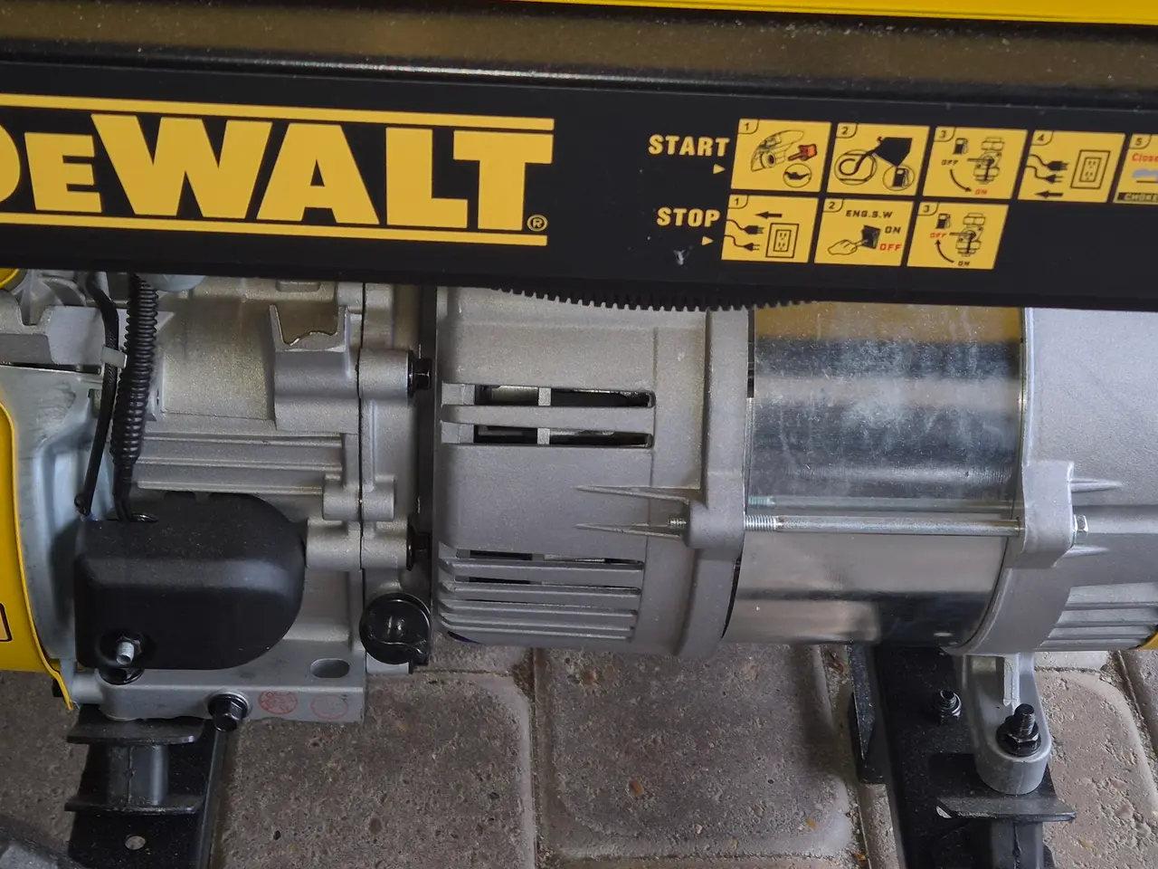 Billede 3 - DeWALT DXGNP35E generator – helt ny, brugt 2 timer