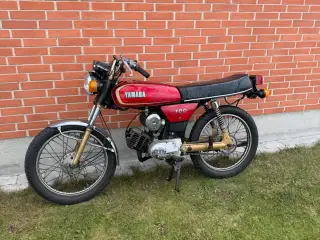Yamaha YB100
