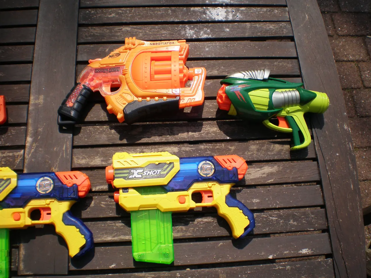 Billede 1 - Nærmest ubrugte Nerf guns