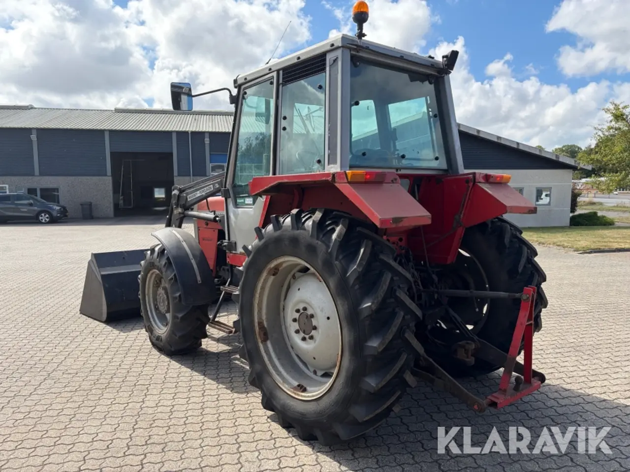 Billede 3 - Traktor Massey-Ferguson 690 RJ med frontlift og tilbehør