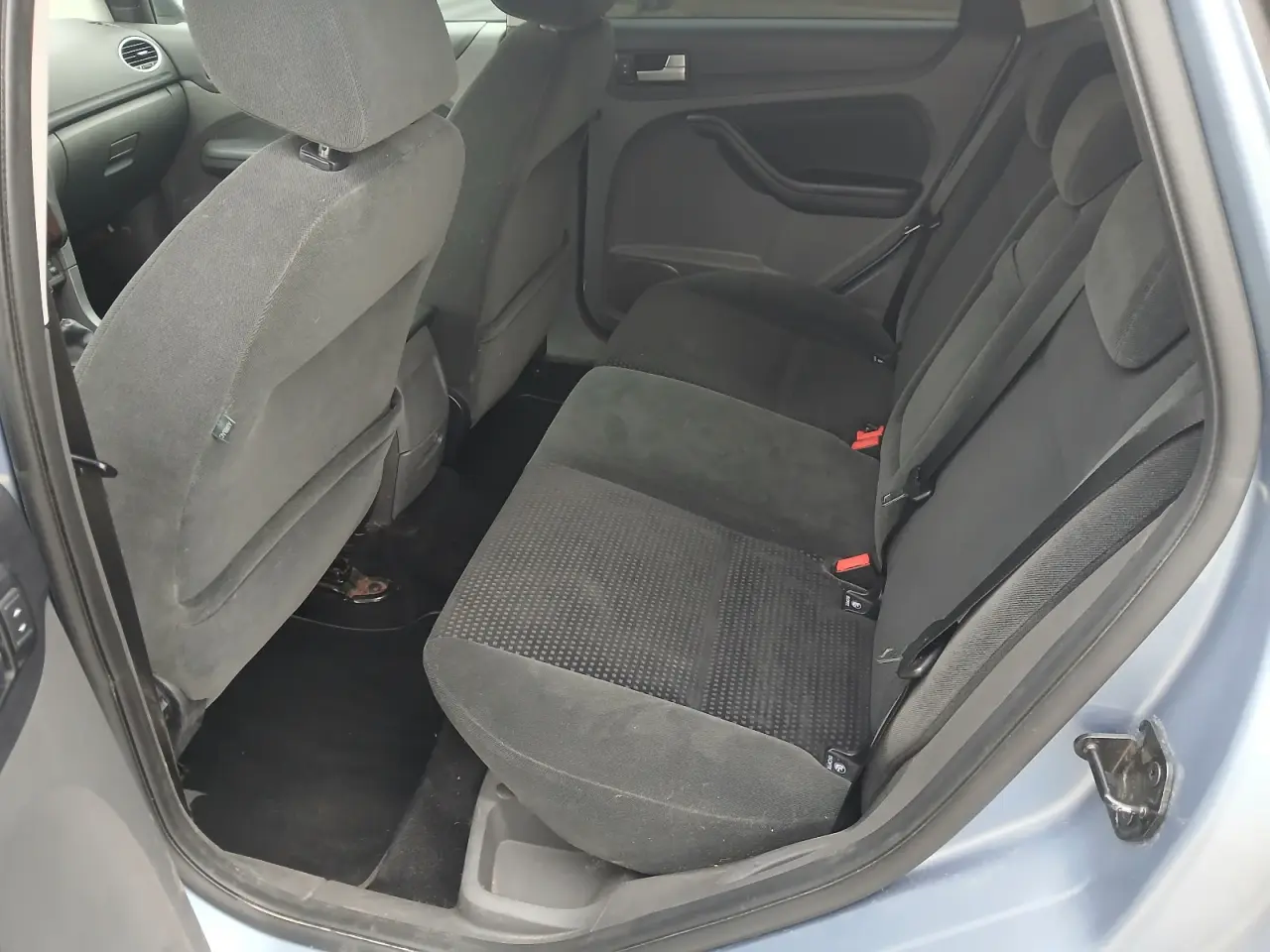 Billede 8 - Ford Focus 1,6 Ghia St-car. 14 Måneder til syn