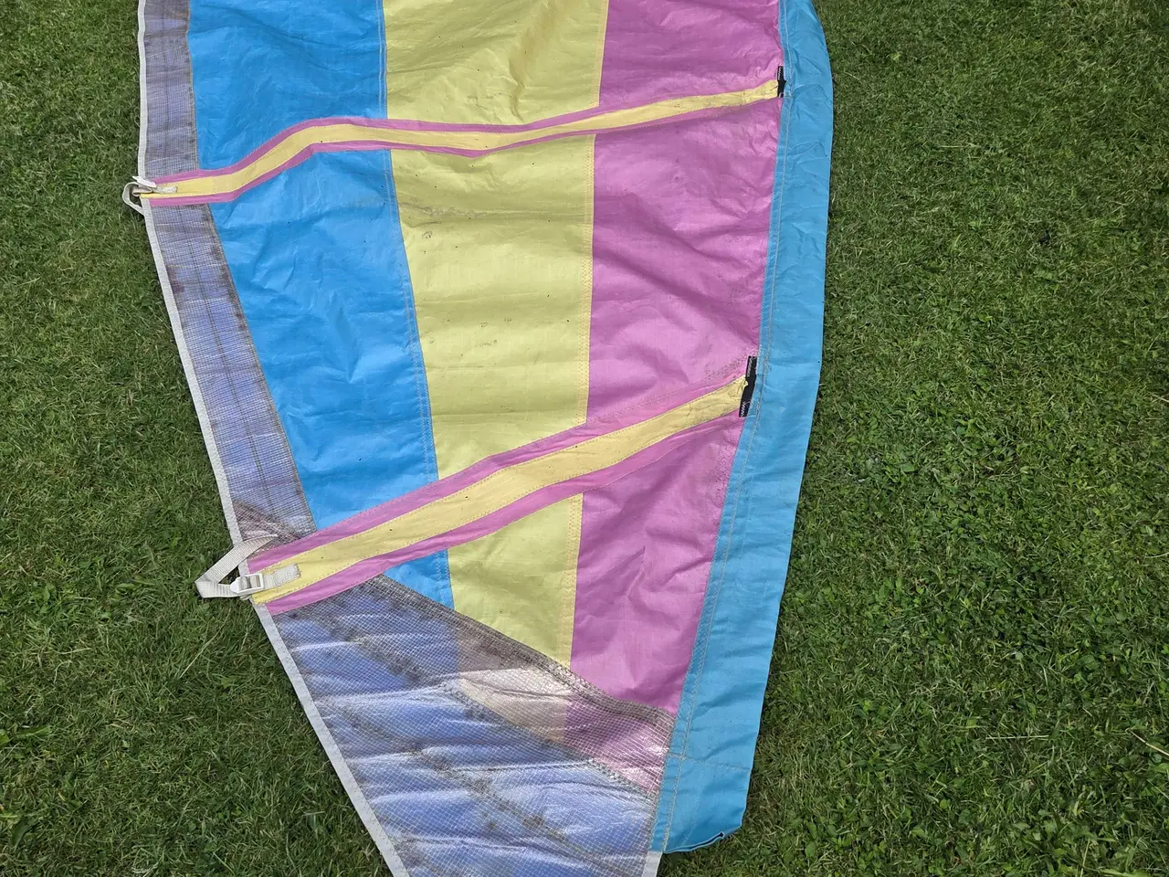 Billede 2 - Innowave windsurfsejl 5.1 farverigt.