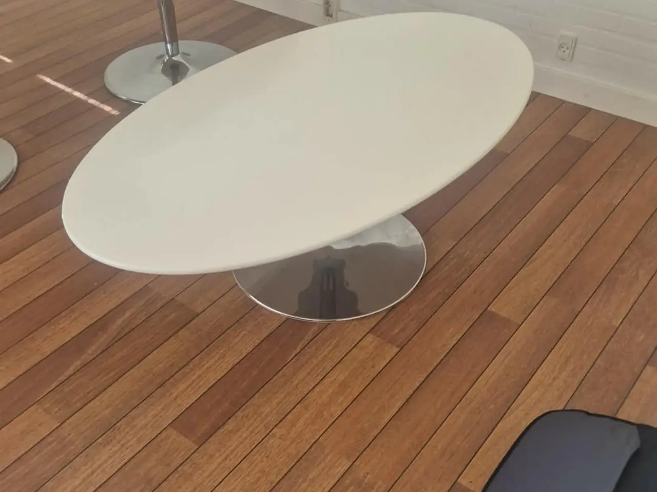 Billede 1 - Spisebord oval i højglans +sofabord