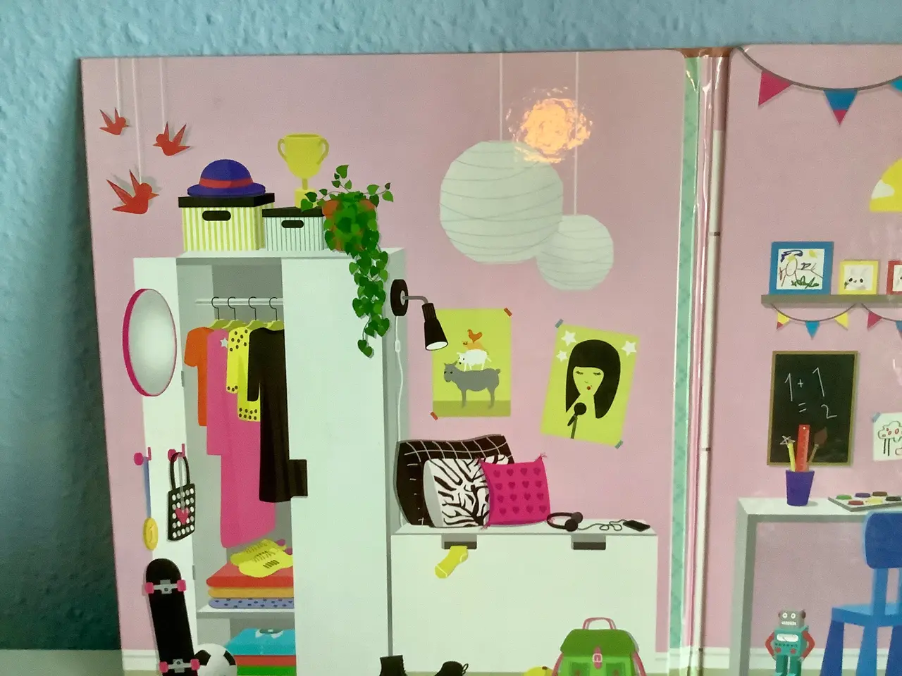Billede 10 - Barbie “hus” med møbler.