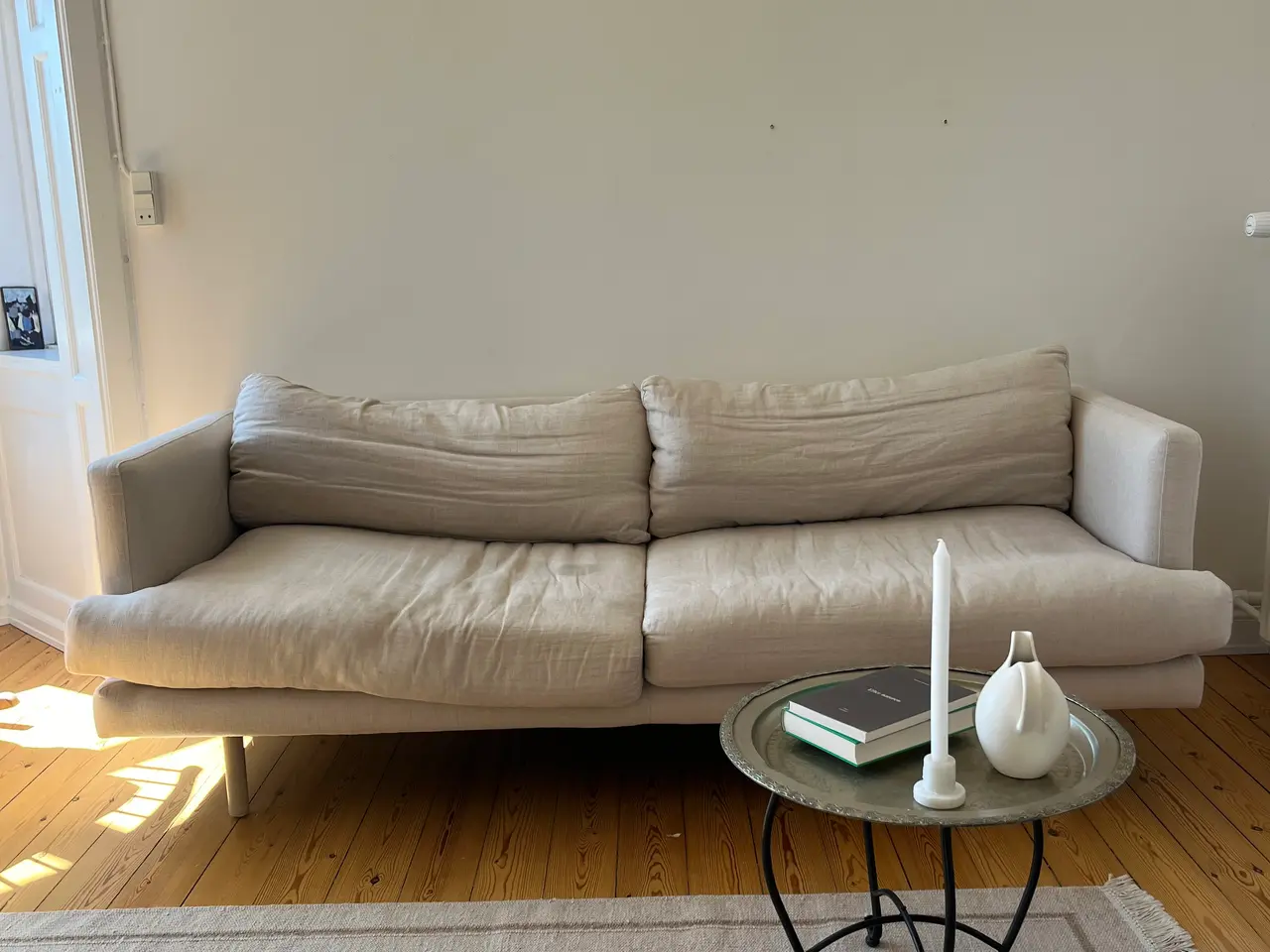 Billede 2 - Stilfuld sofa med stof af 100% hør og egetræsben