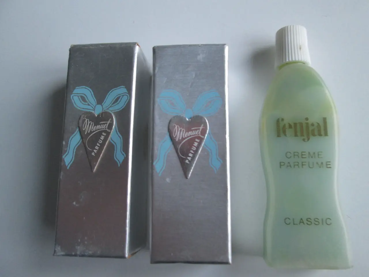 Billede 2 - 3 ældre Parfumer med gamle prismærker