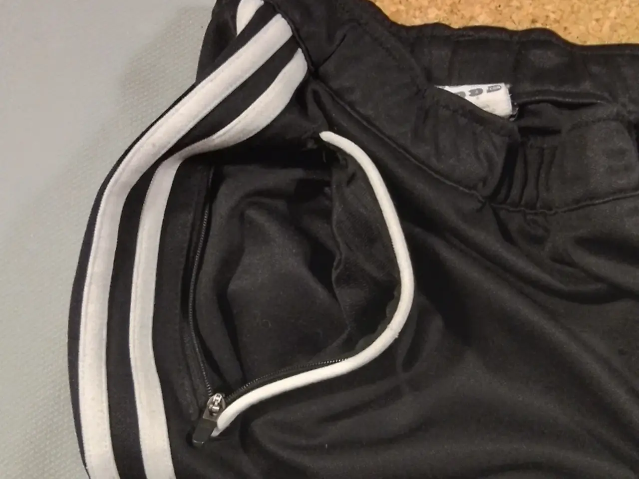 Billede 4 - Adidas træningsbukser