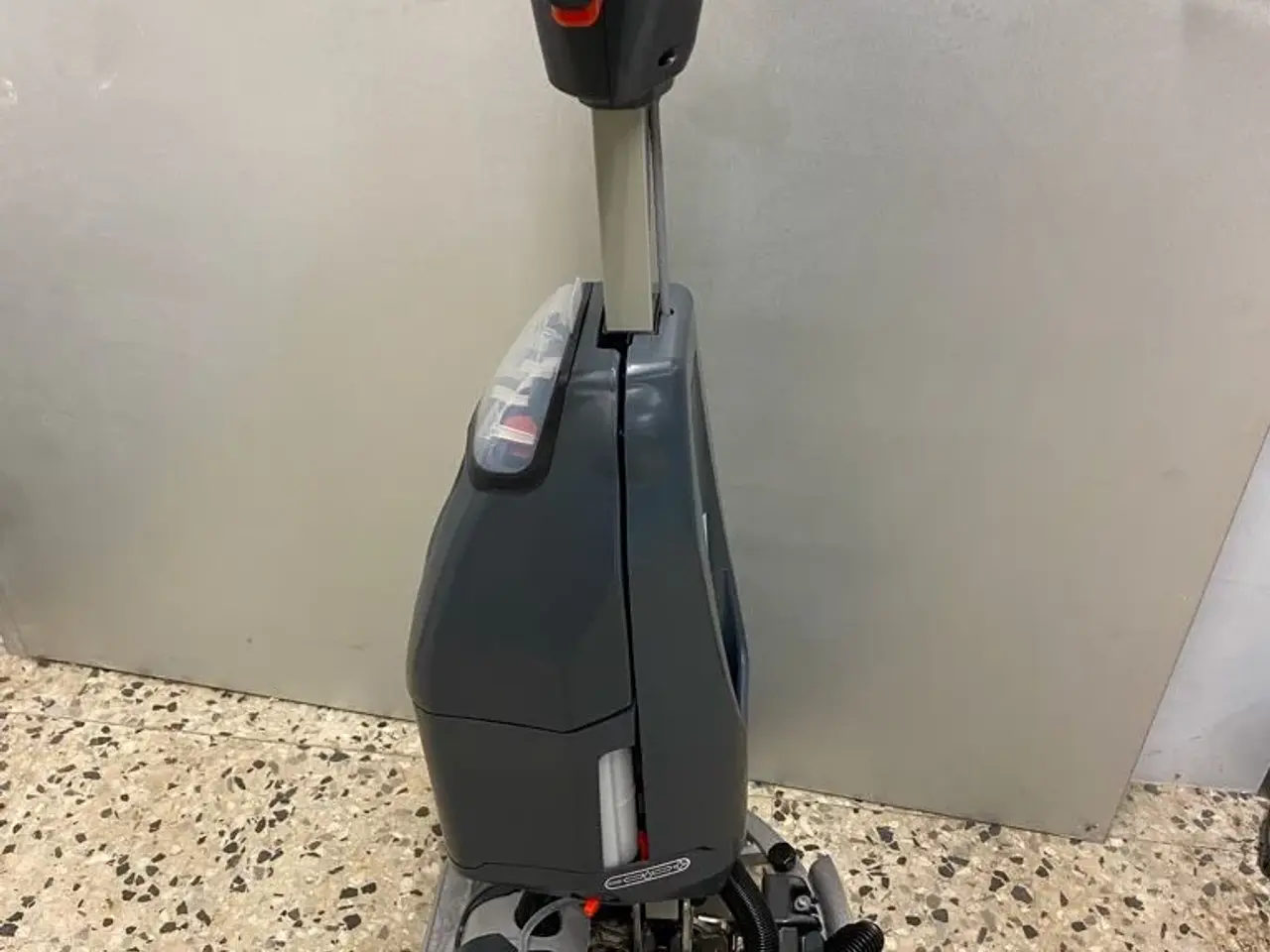Billede 3 - Gulvvaskmaskinen Numatic 244Nx