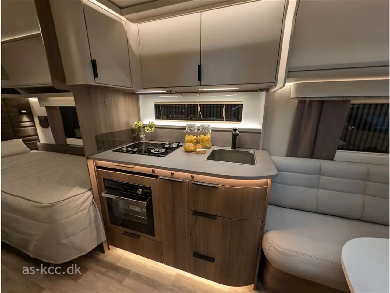 Billede 12 - 2027 - Kabe Royal 600 E TDL KS