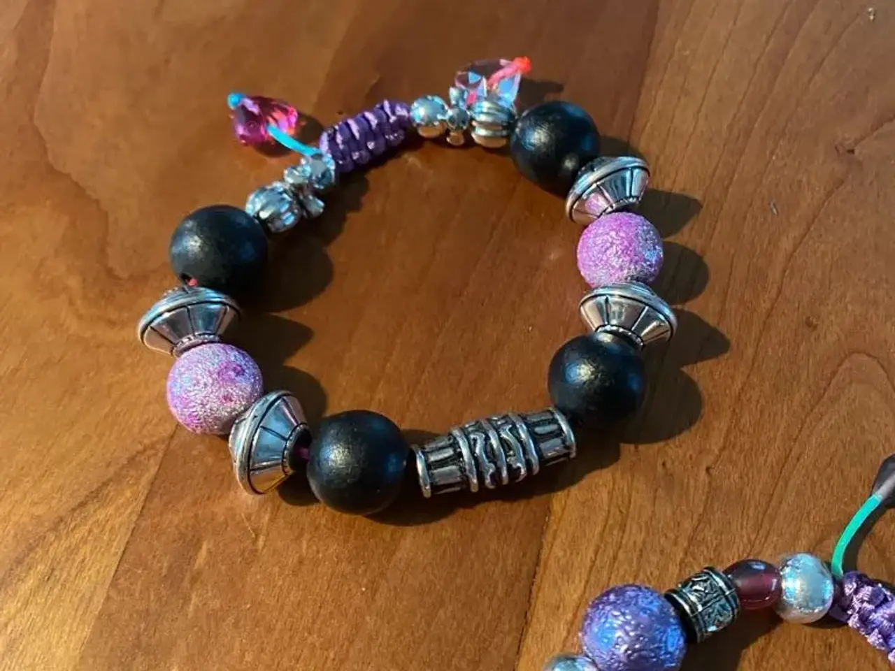 Billede 8 - Nye knyttede armbånd